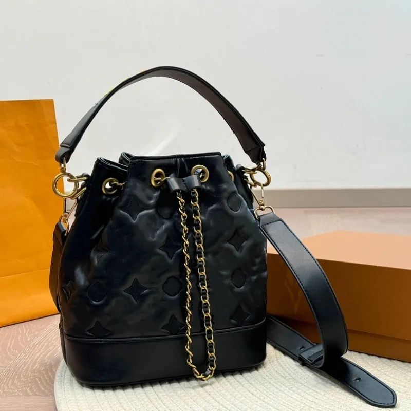 LOUIS VUITTON Nano Noé