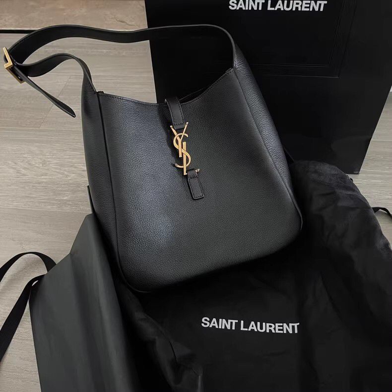 YSL LE 5 À 7 supple small IN GRAINED LEATHER