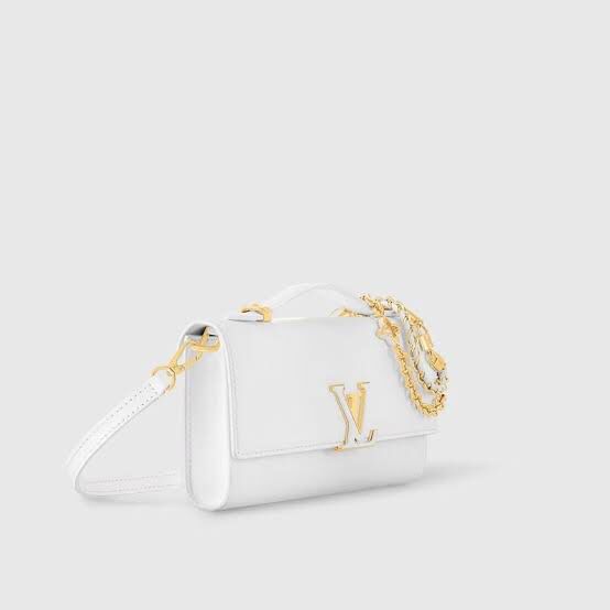 LV Wallet On Chain Capucines