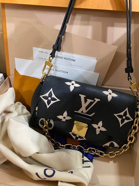 louis vuitton Pochette Métis East West