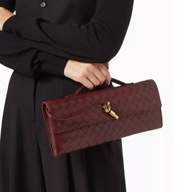 BOTTEGA VENETA Long Andiamo intrecciato leather clutch
