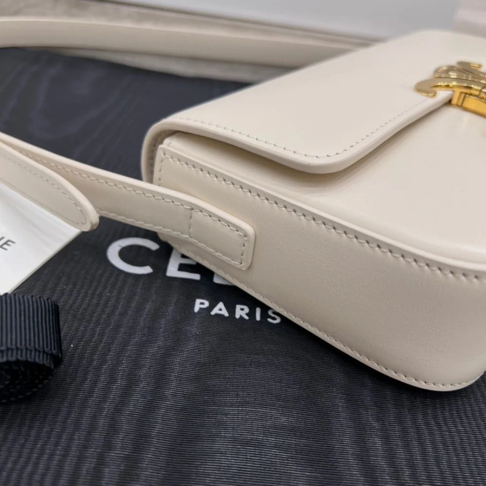 Celine TRIOMPHE 20 CREAM