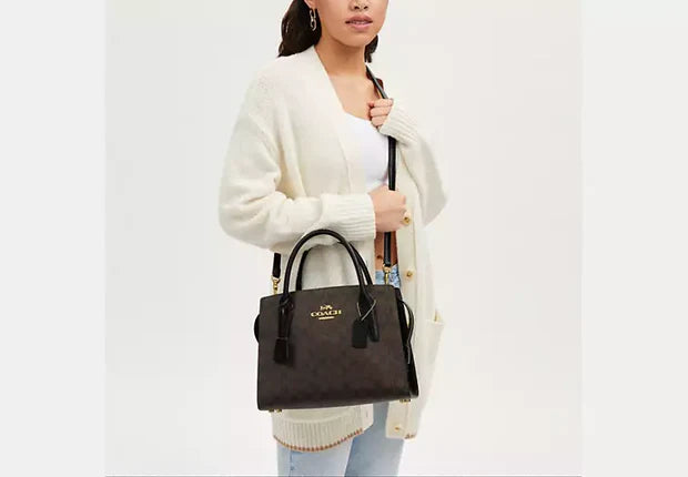 Coach Andrea Carryall – Signature Canvas